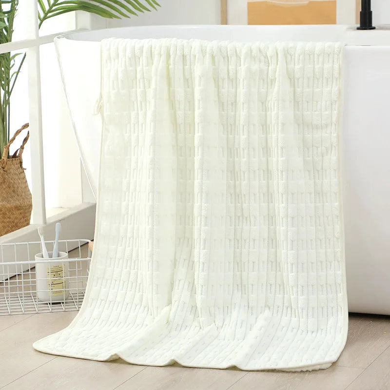 70*140cm Coral Fleece Shower Towel Absorbent Quickly Dry Soft Bath Towel Suitable for Home Beauty Salon Gym Face Washing Towels