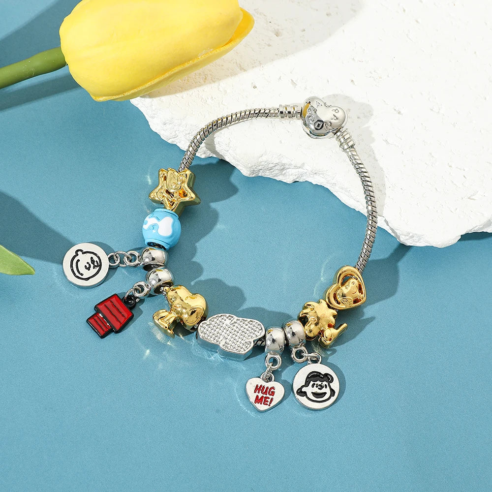 Snoopy Film and Television Peripherals Personalized Creative Bracelets for Girls Sweet and Cute Fashion Pendant Bracelets