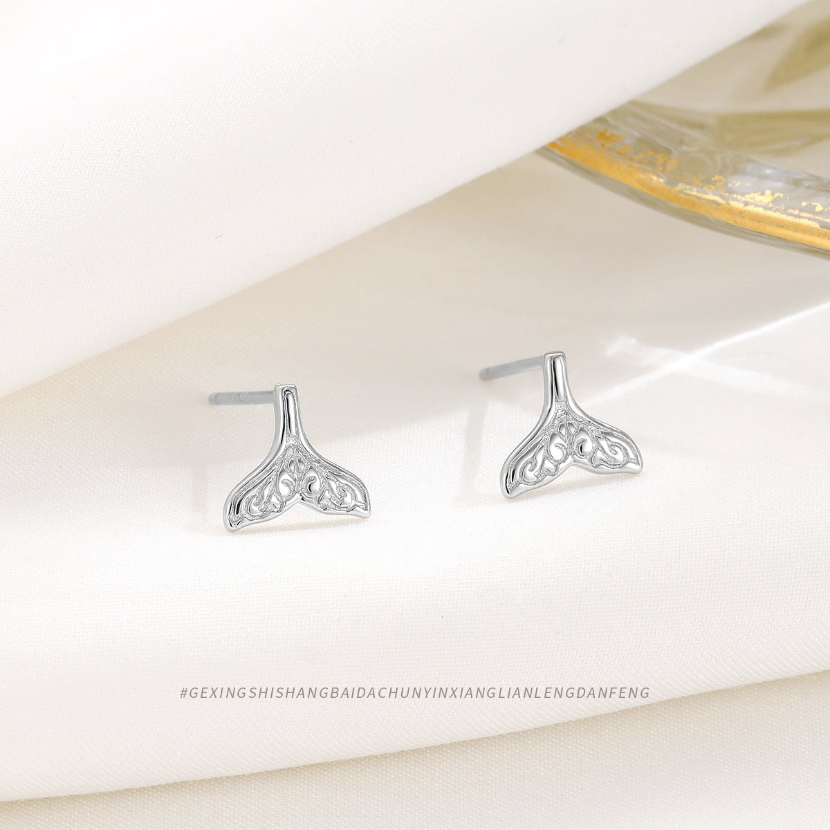 S925 Silver Minimalist Mermaid Tail Stud Earrings